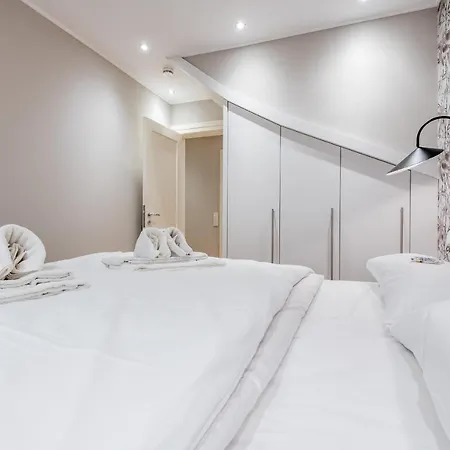 Tualighaker Hues Whg 01 アパート