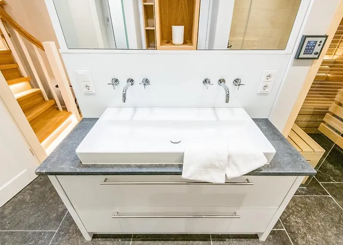 Tualighaker Hues Whg 01